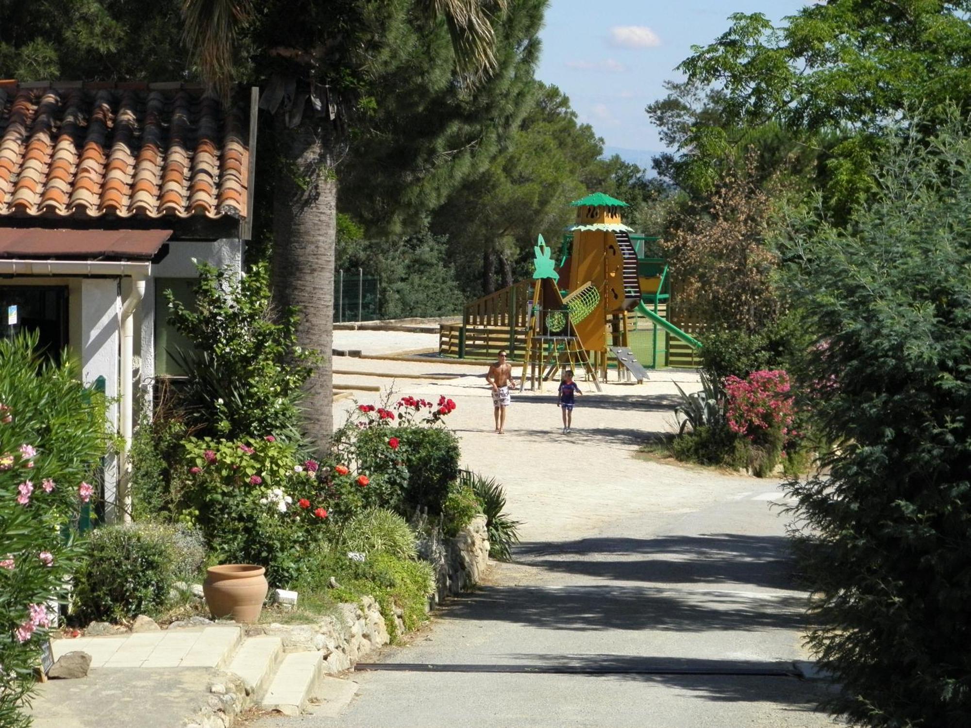 Camping Des Alberes Laroque-des-Alberes Экстерьер фото